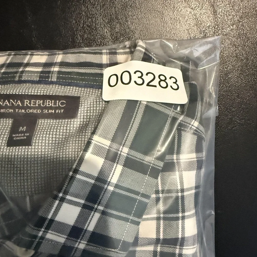 Banana Republic brand banana
